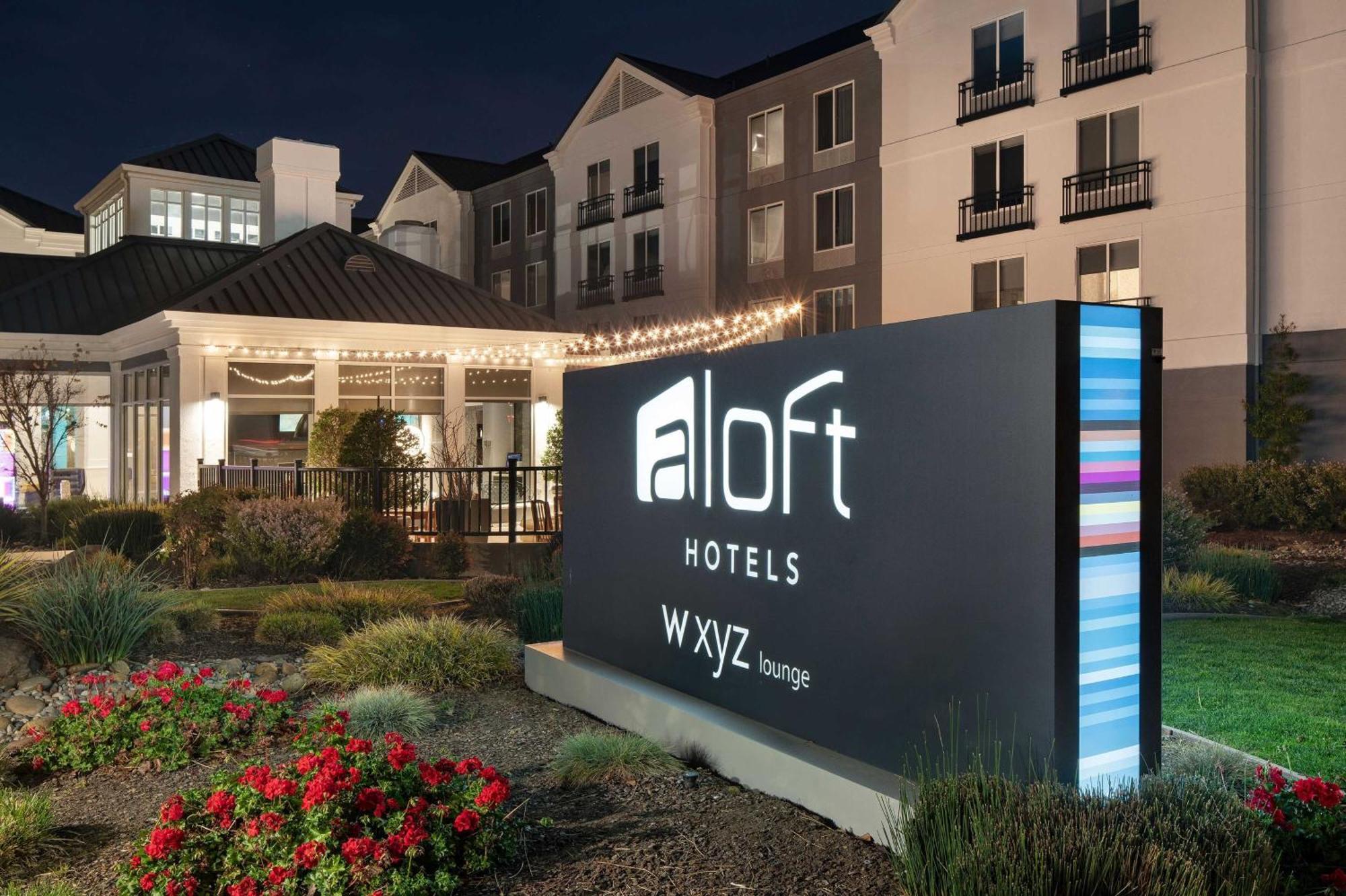 Отель Aloft Маунтин-Вью Экстерьер фото